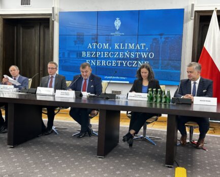 prof. Janusz Wojtkowiak reprezentantem Politechniki Poznańskiej na konferencji „Atom, klimat, bezpieczeństwo energetyczne”